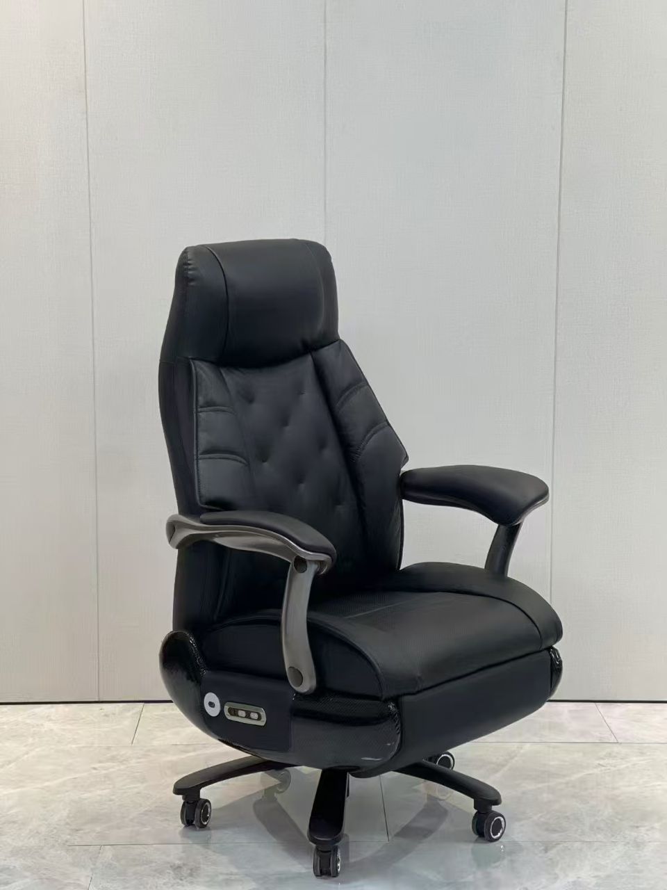 Winsome Homes executive recliner